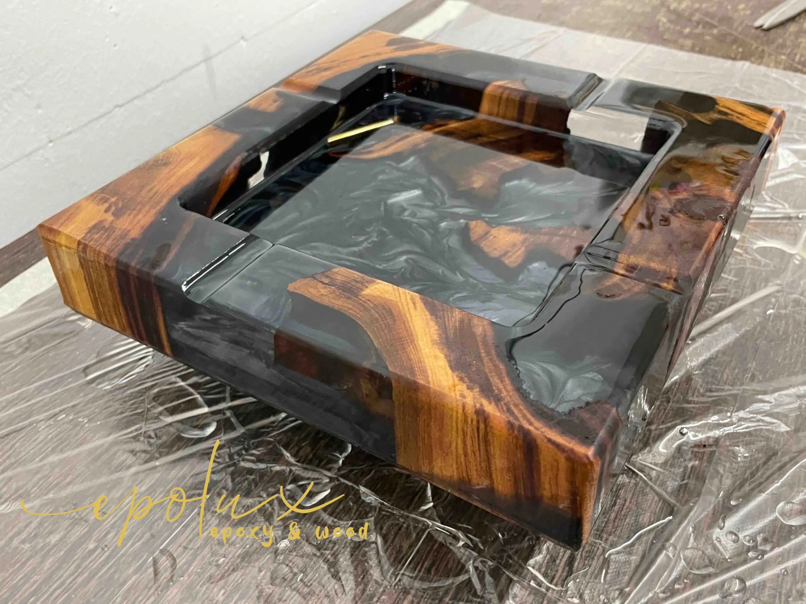 Cherry Obsidian Flow